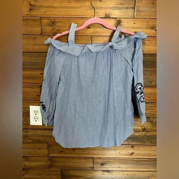 Loft Stripe Floral Embroidered Cold Off Shoulder Button Front Ruffle Top Size S - Picture 4 of 8